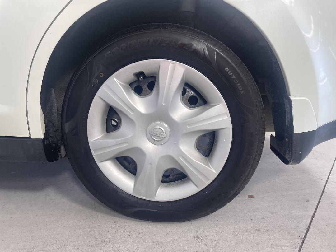 Photo '11' of Nissan Tiida