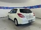 Thumbnail '5' of Nissan Tiida
