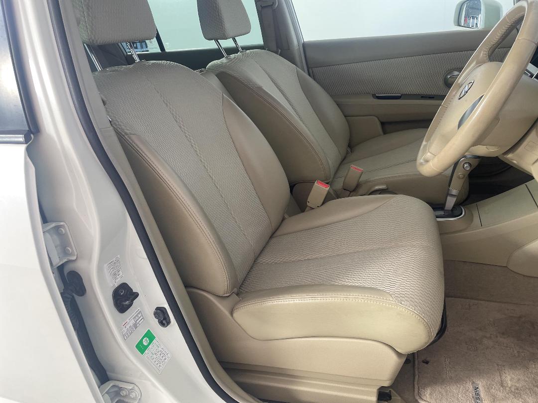 Photo '16' of Nissan Tiida