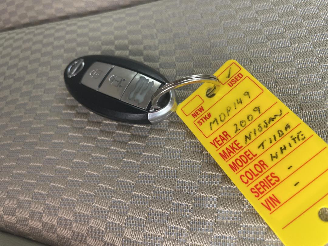 Photo '22' of Nissan Tiida