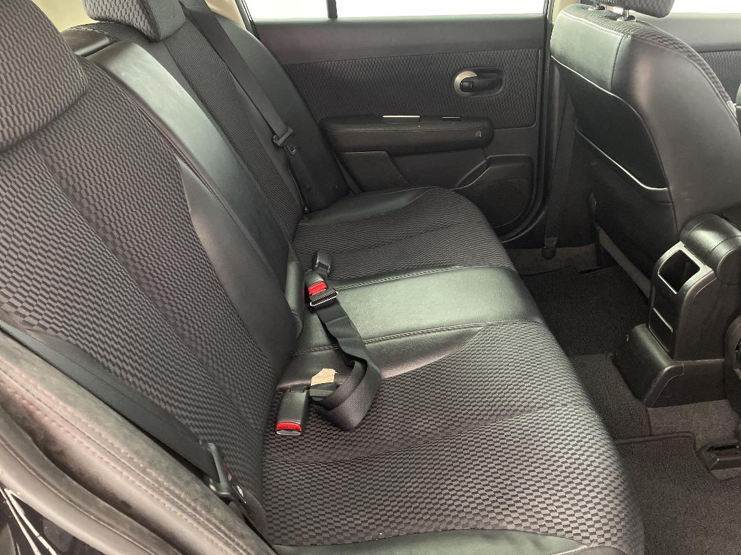 Photo '20' of Nissan Tiida