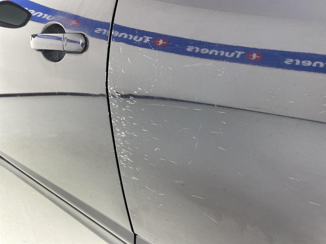 Photo '27' of Nissan Tiida