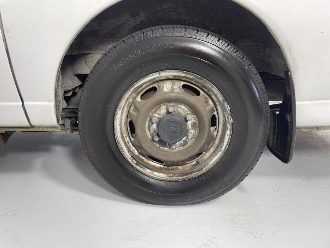 Photo '11' of Nissan Urvan Photo '11' of Nissan Urvan