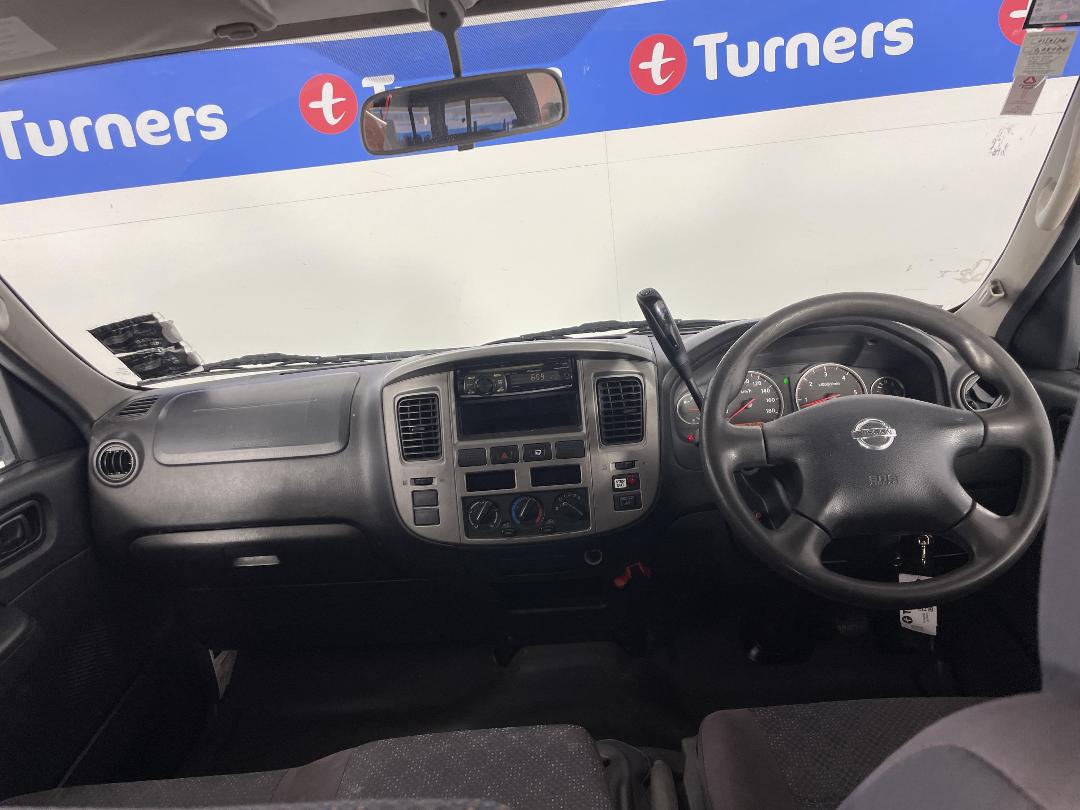 Photo '17' of Nissan Urvan Photo '17' of Nissan Urvan