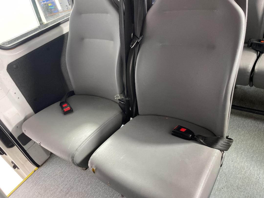 Photo '23' of Nissan Urvan Photo '23' of Nissan Urvan