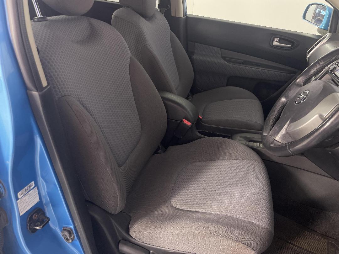 Photo '16' of Nissan Wingroad