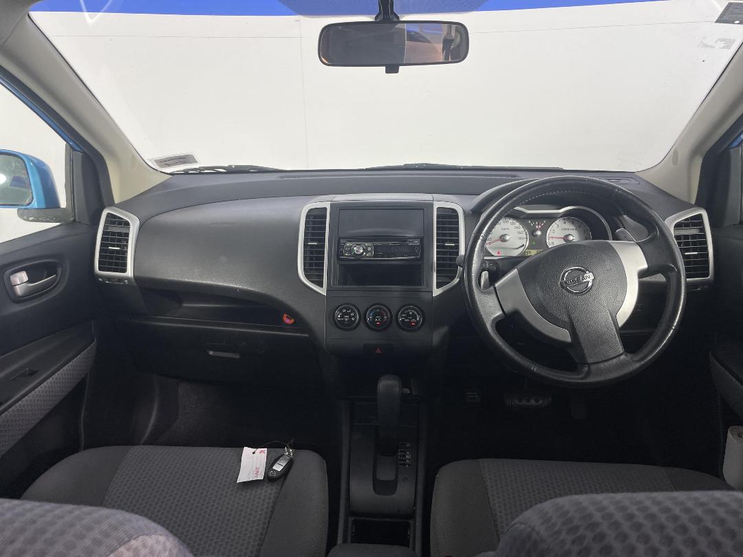 Photo '17' of Nissan Wingroad