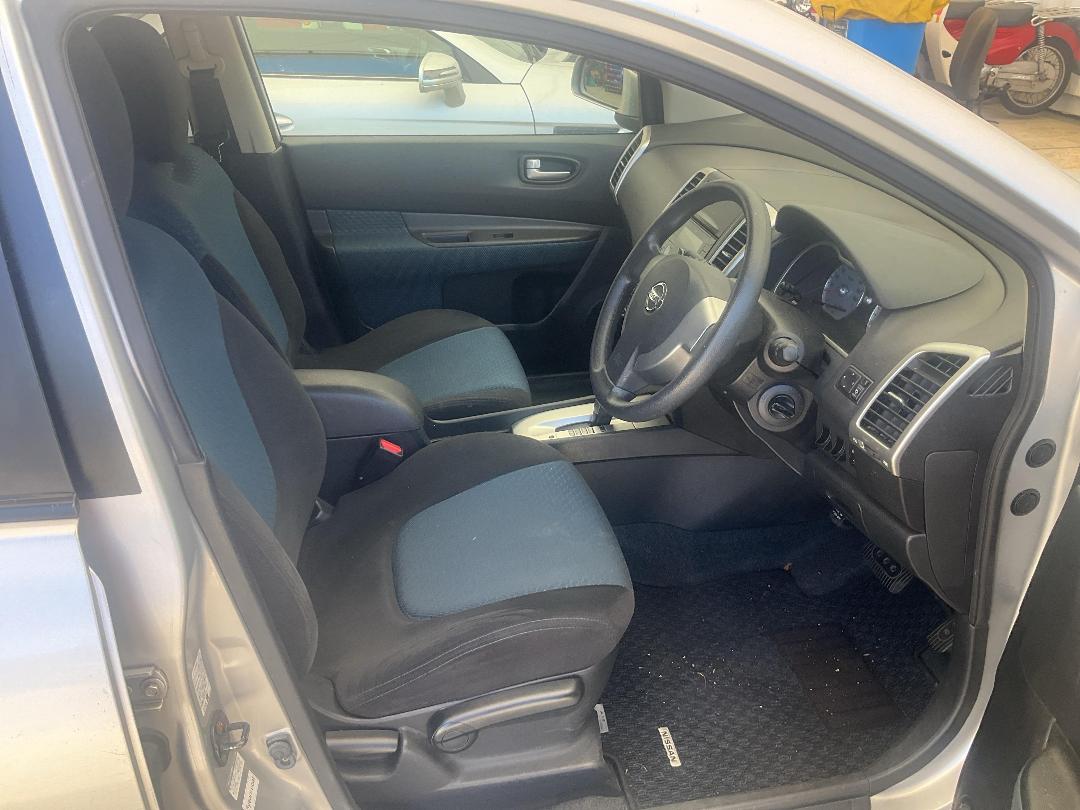 Photo '11' of Nissan Wingroad