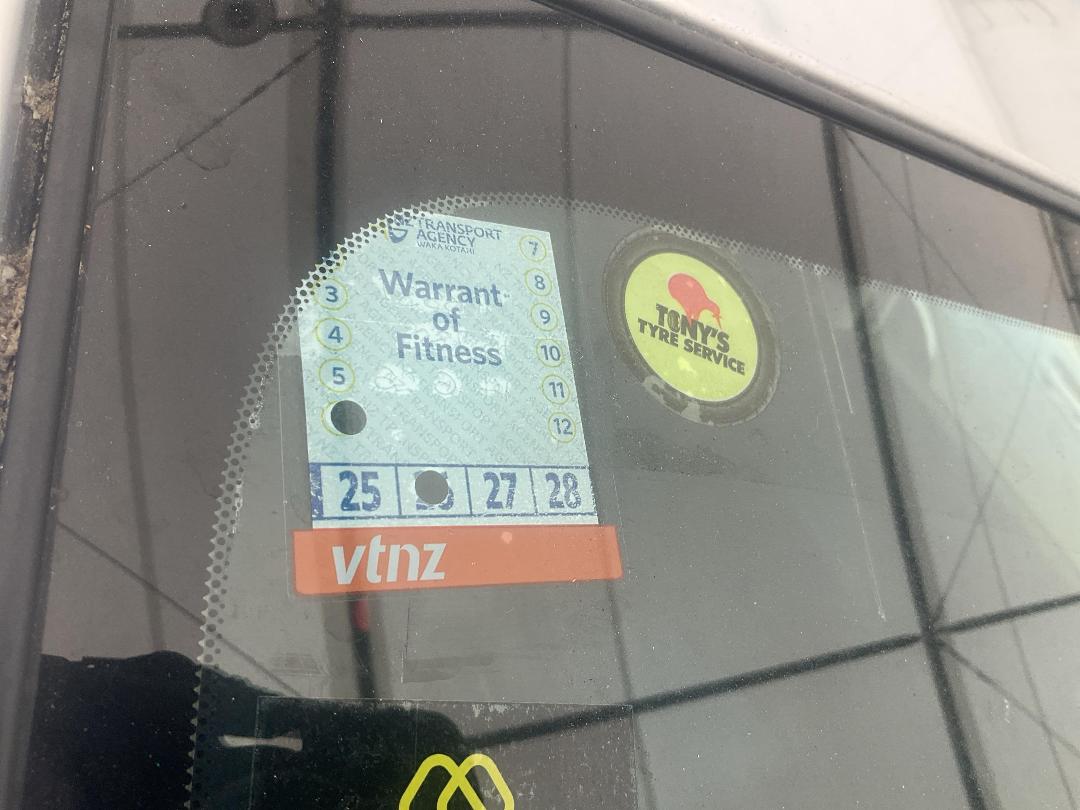 Photo '13' of Nissan Wingroad