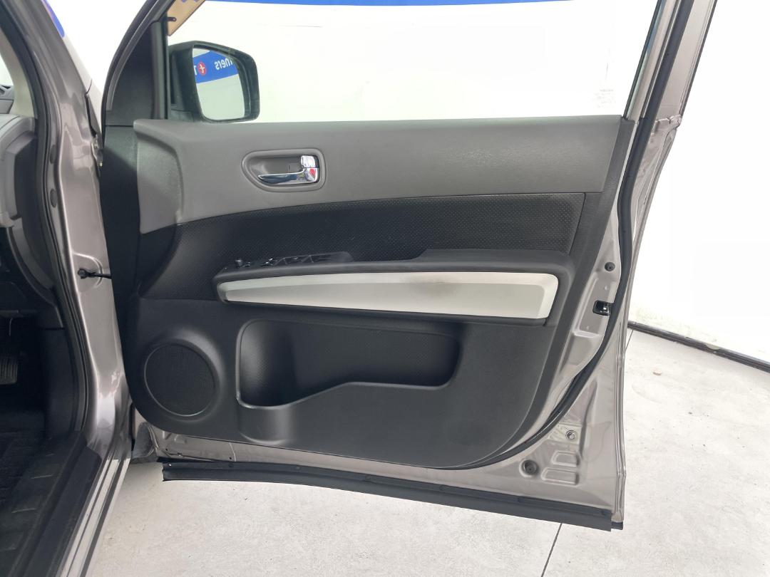 Photo '15' of Nissan X-Trail