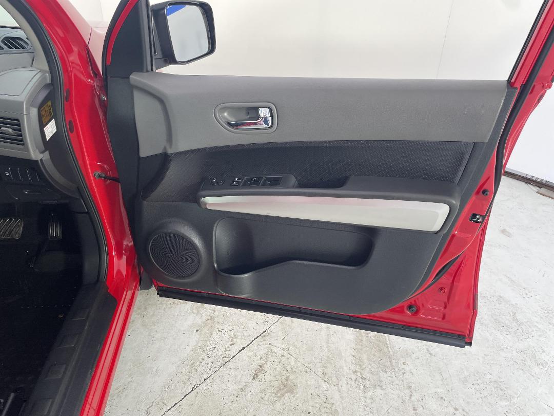 Photo '15' of Nissan X-Trail Photo '15' of Nissan X-Trail