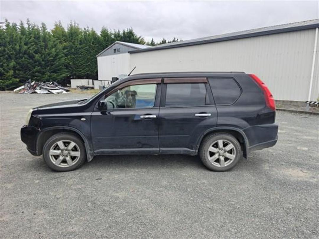 Photo '2' of Nissan X-Trail