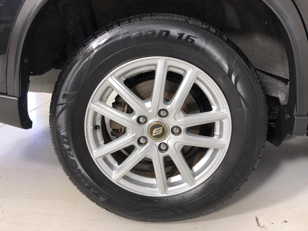 Photo '12' of Nissan X-Trail