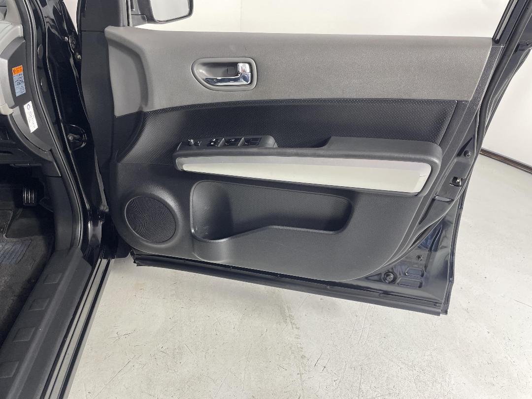 Photo '15' of Nissan X-Trail Photo '15' of Nissan X-Trail