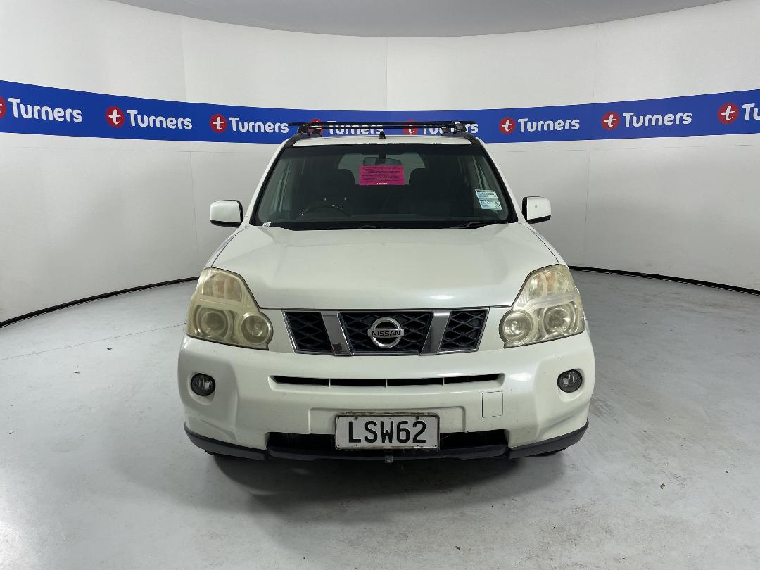 Photo '2' of Nissan X-Trail