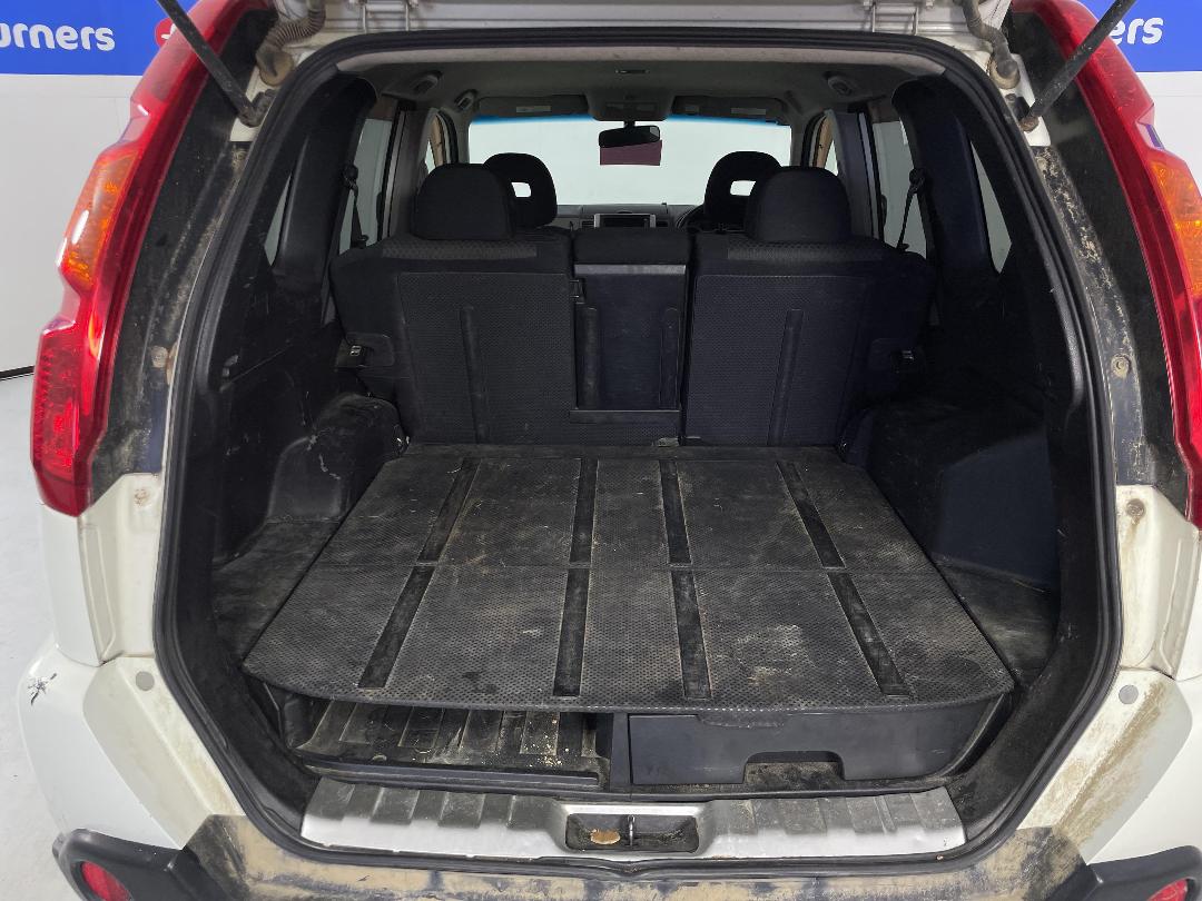 Photo '12' of Nissan X-Trail