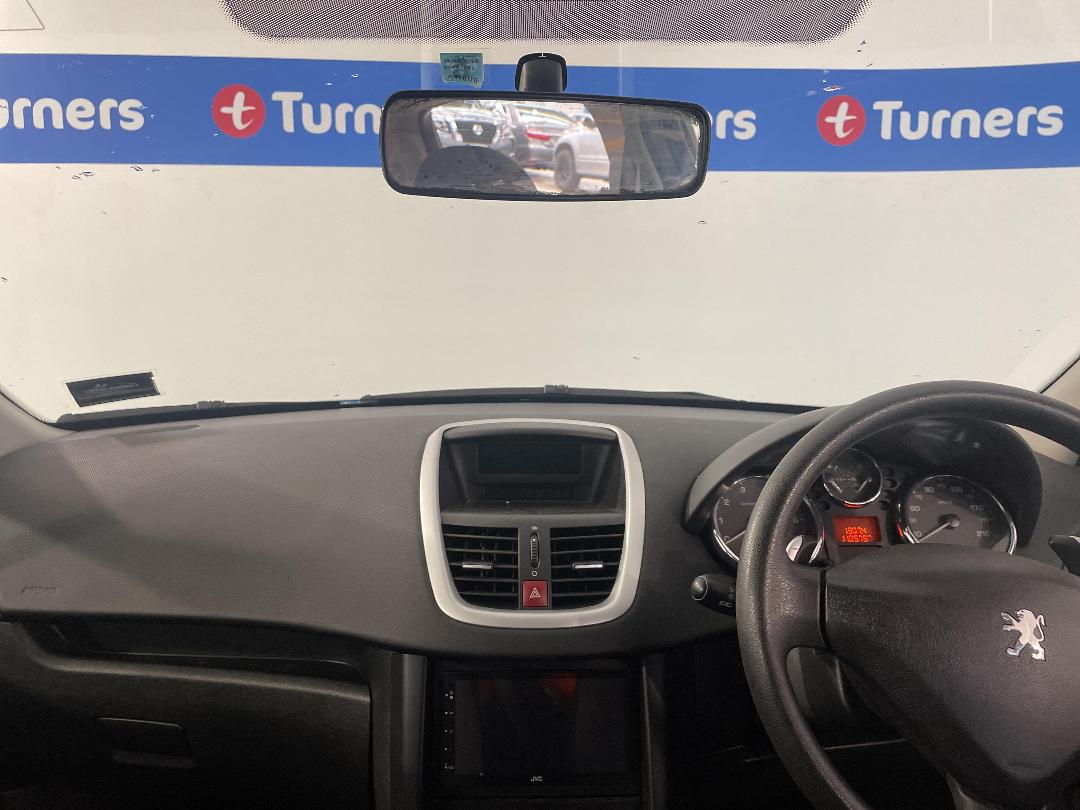 Photo '17' of Peugeot 207 Photo '17' of Peugeot 207