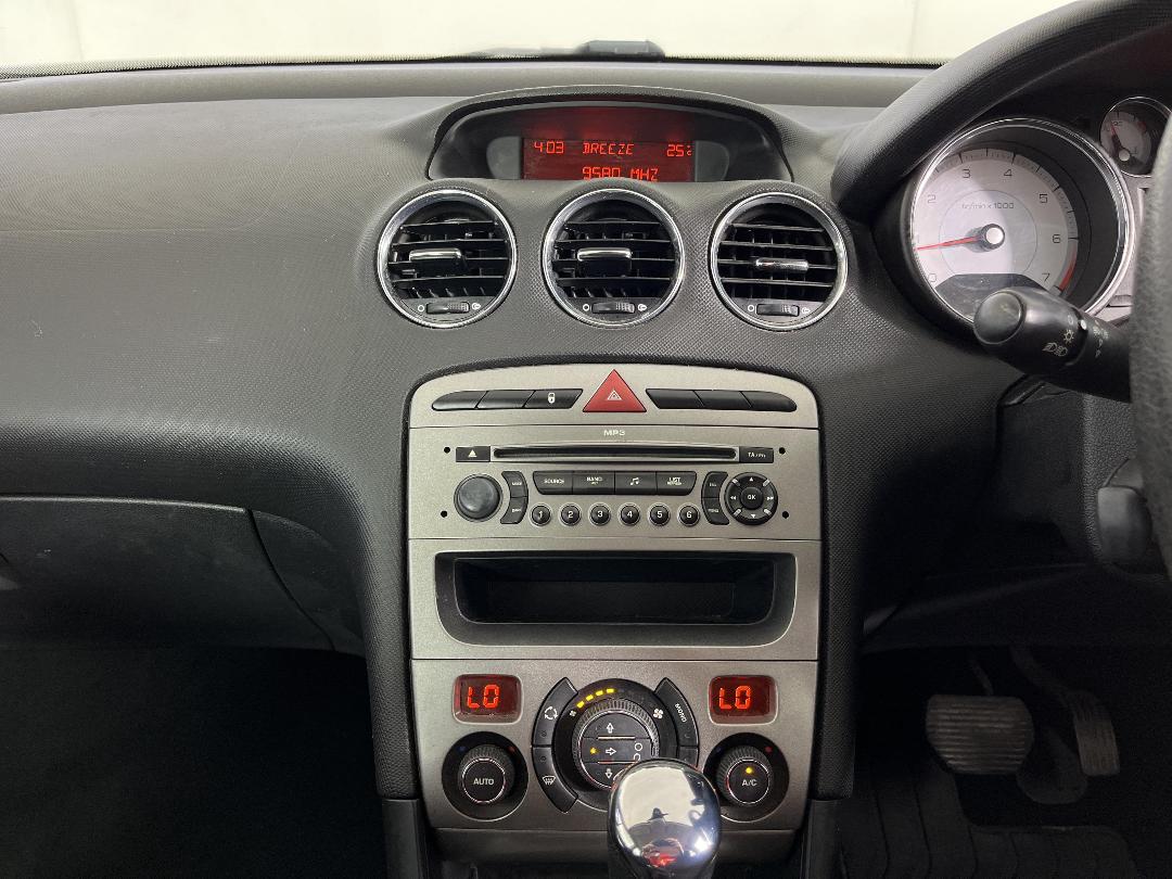 Photo '18' of Peugeot 308