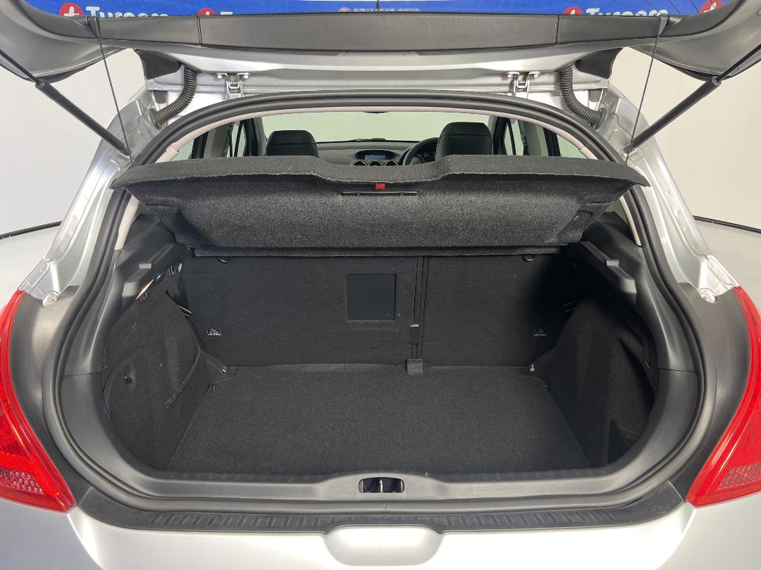 Photo '12' of Peugeot 308 Photo '12' of Peugeot 308