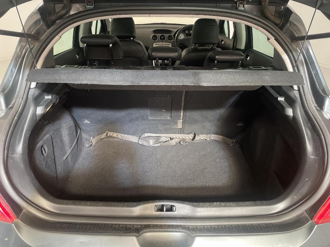 Photo '14' of Peugeot 308 Photo '14' of Peugeot 308