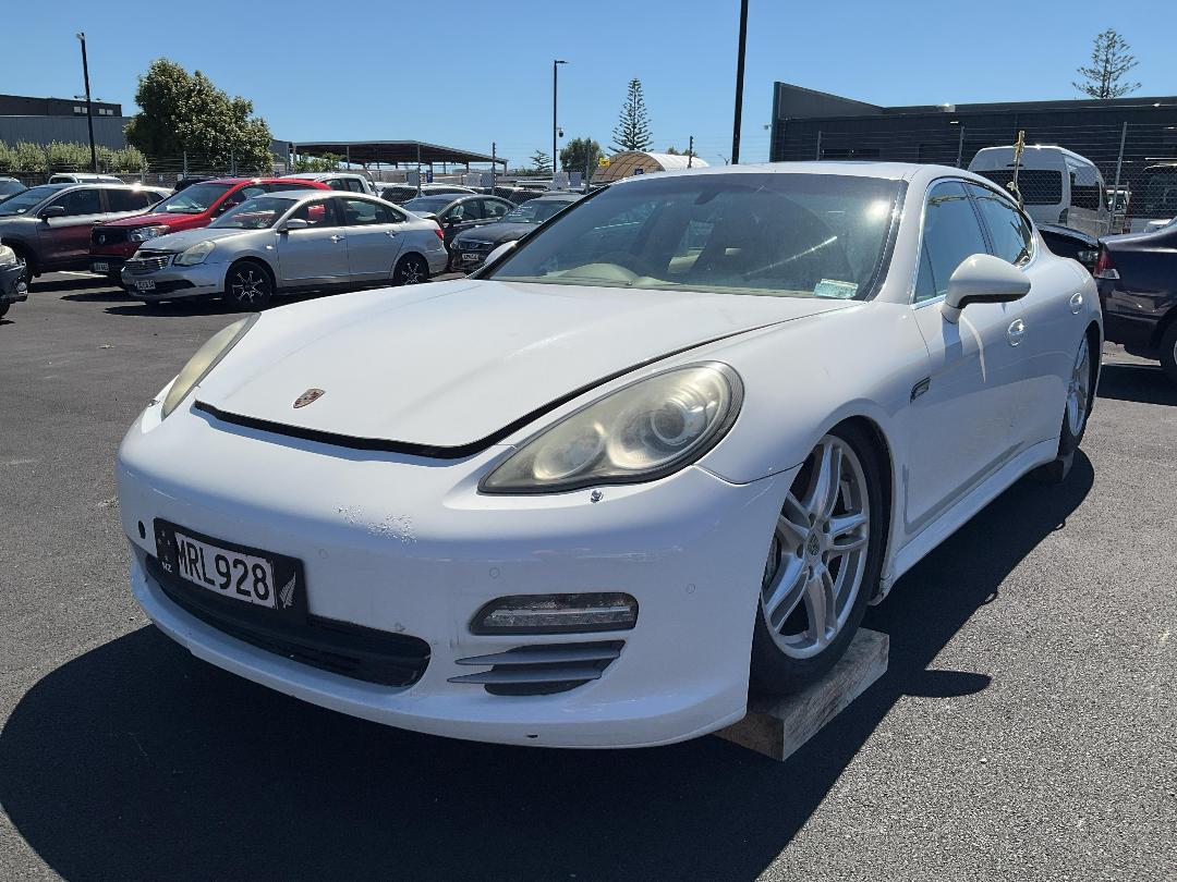 Photo '5' of Porsche Panamera 4S Photo '5' of Porsche Panamera 4S