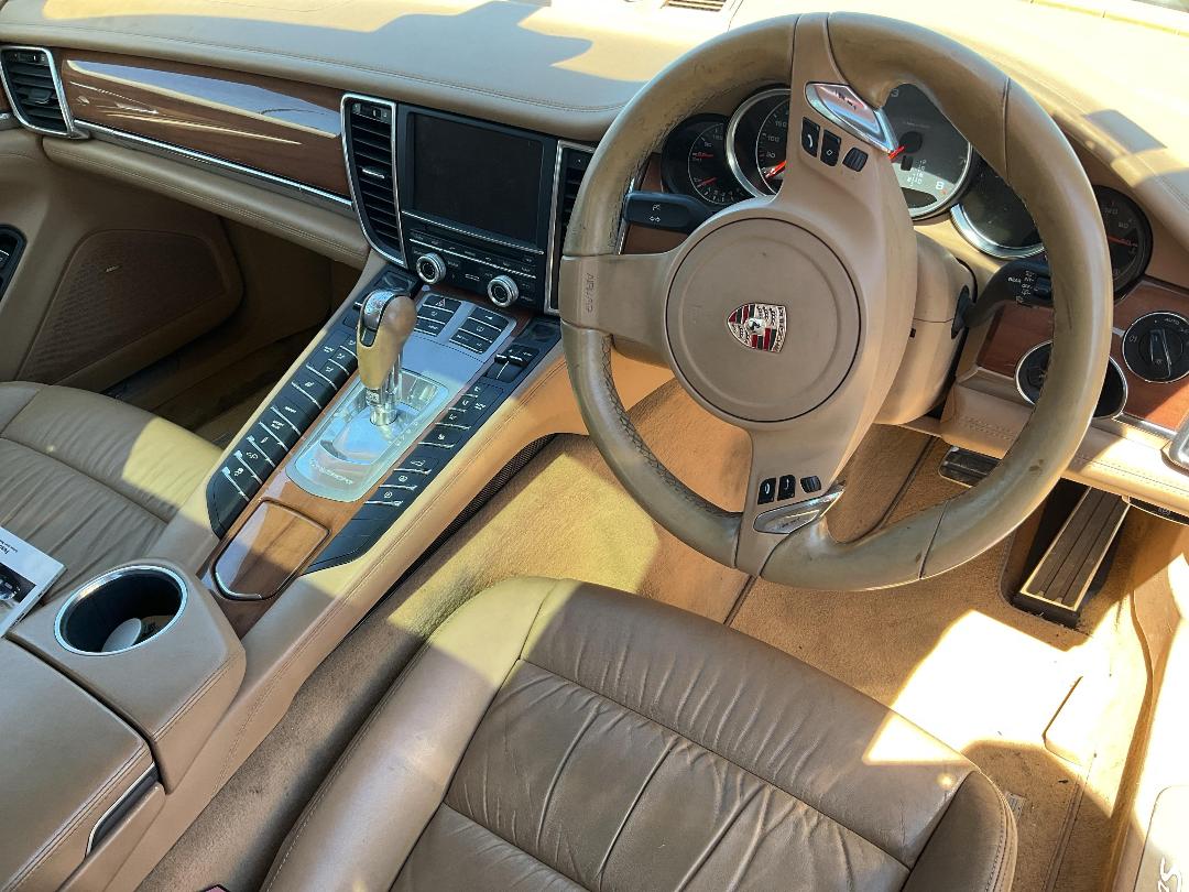 Photo '10' of Porsche Panamera 4S Photo '10' of Porsche Panamera 4S