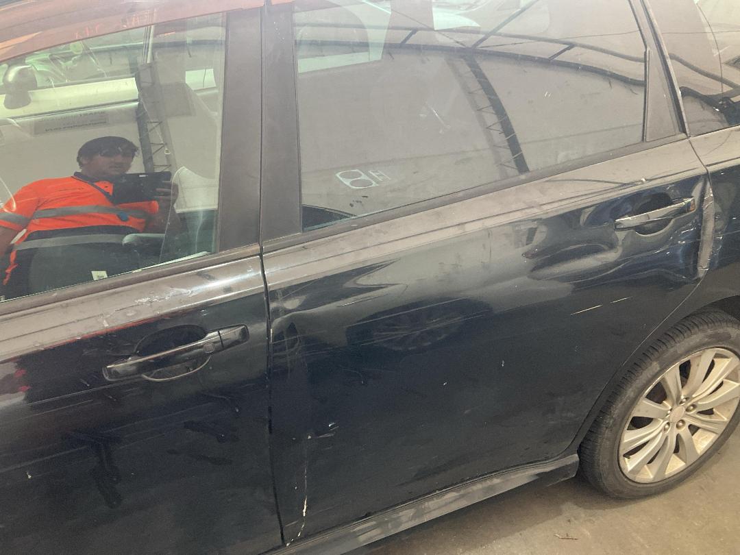 Photo '11' of Subaru Exiga Photo '11' of Subaru Exiga