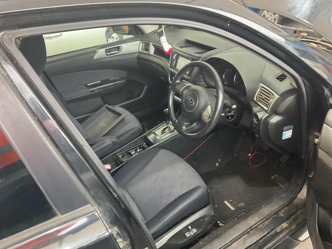 Photo '25' of Subaru Exiga Photo '25' of Subaru Exiga