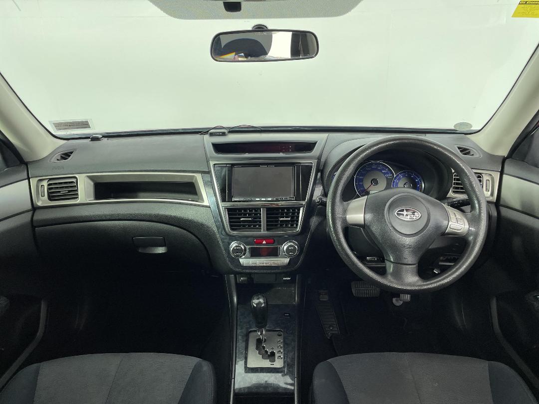 Photo '17' of Subaru Exiga Photo '17' of Subaru Exiga