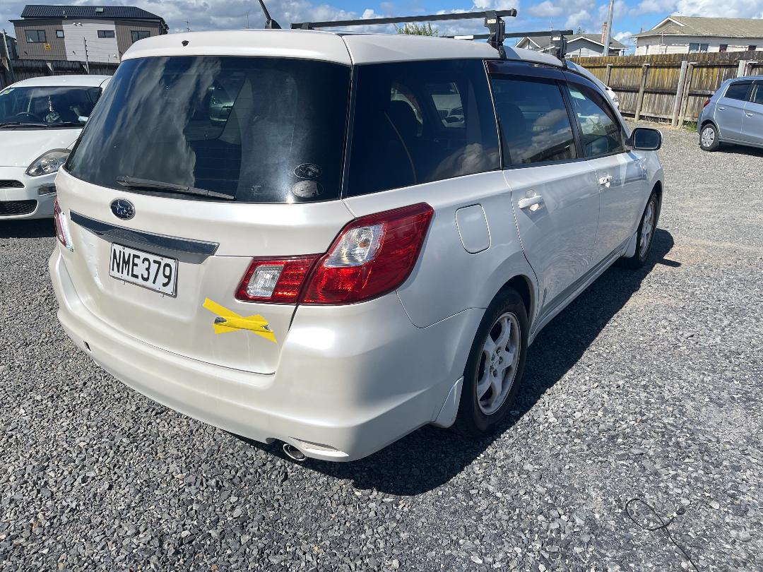 Photo '6' of Subaru Exiga