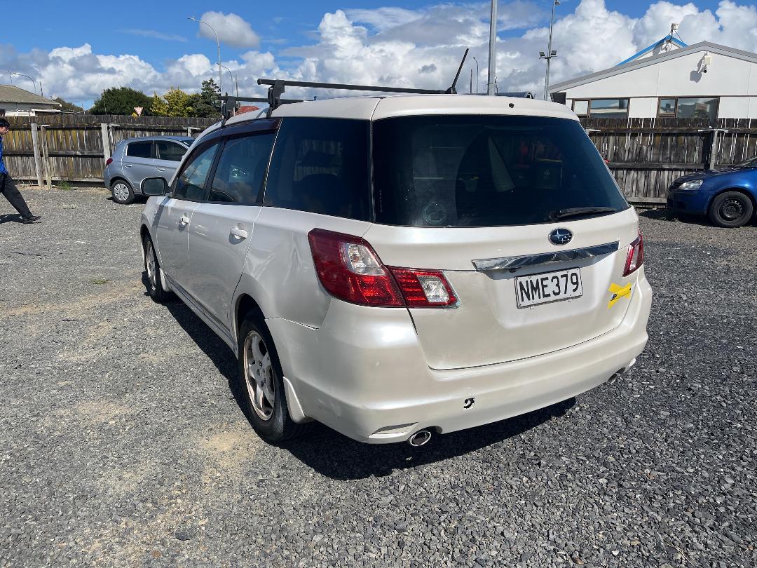 Photo '4' of Subaru Exiga