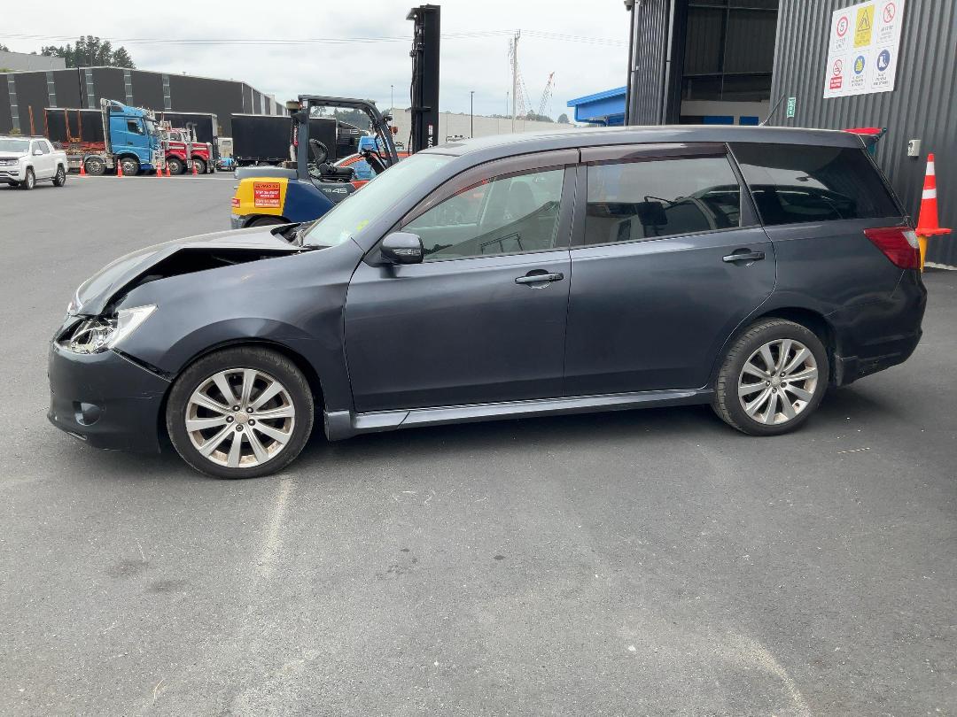 Photo '4' of Subaru Exiga