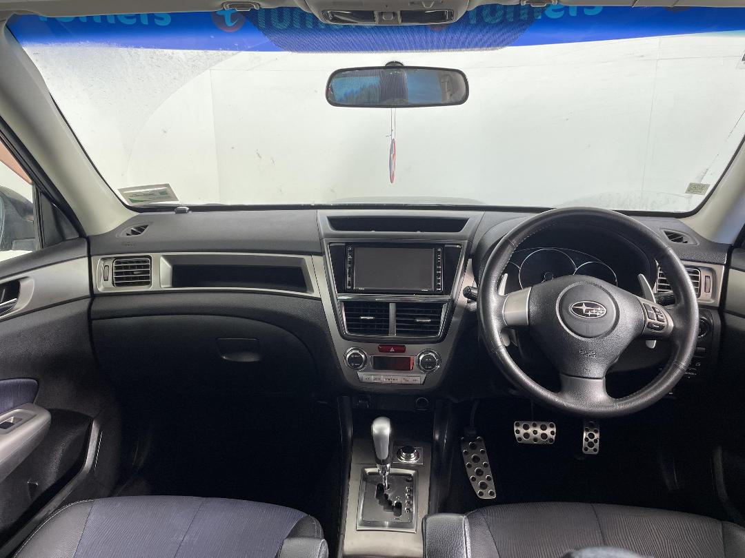 Photo '17' of Subaru Exiga Photo '17' of Subaru Exiga