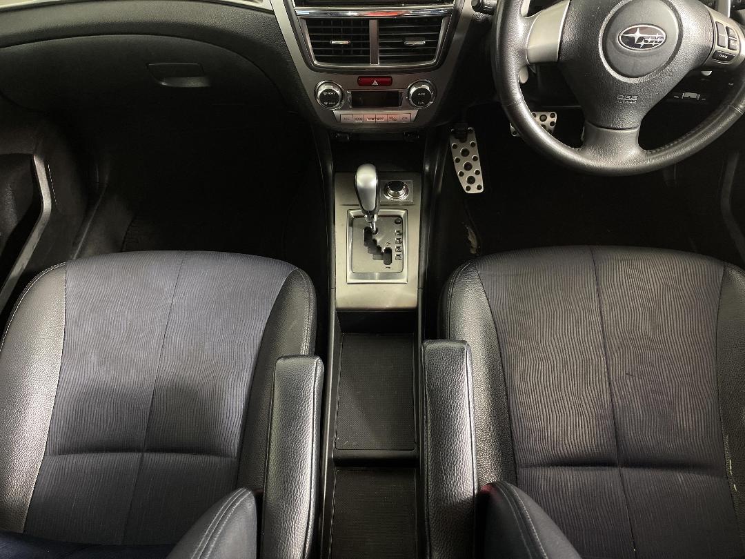 Photo '18' of Subaru Exiga Photo '18' of Subaru Exiga