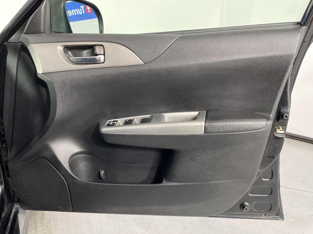 Photo '15' of Subaru Impreza Photo '15' of Subaru Impreza