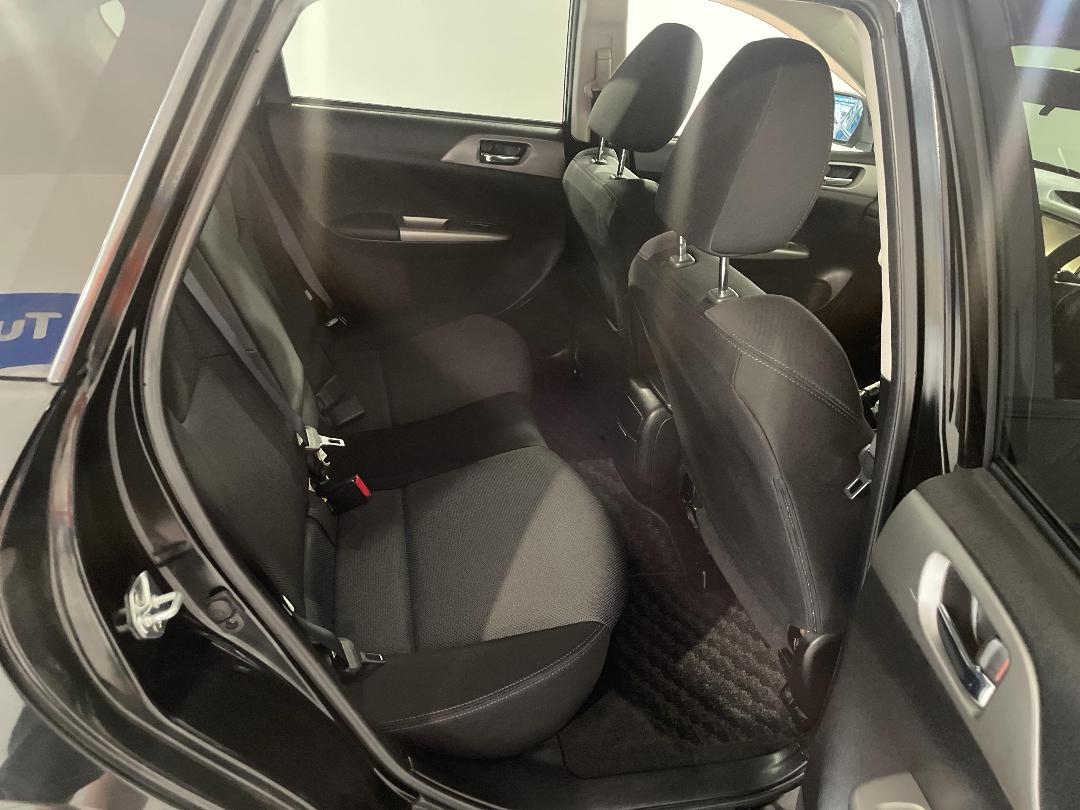 Photo '20' of Subaru Impreza Photo '20' of Subaru Impreza