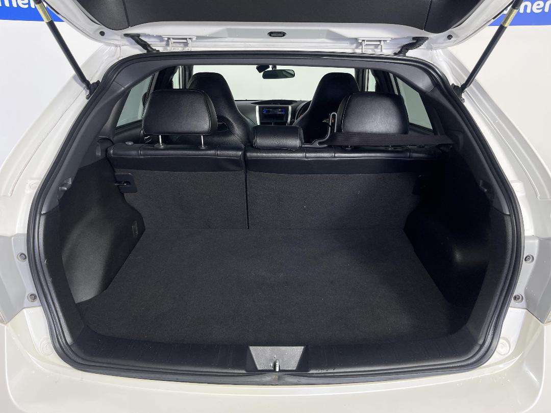 Photo '14' of Subaru Impreza Photo '14' of Subaru Impreza