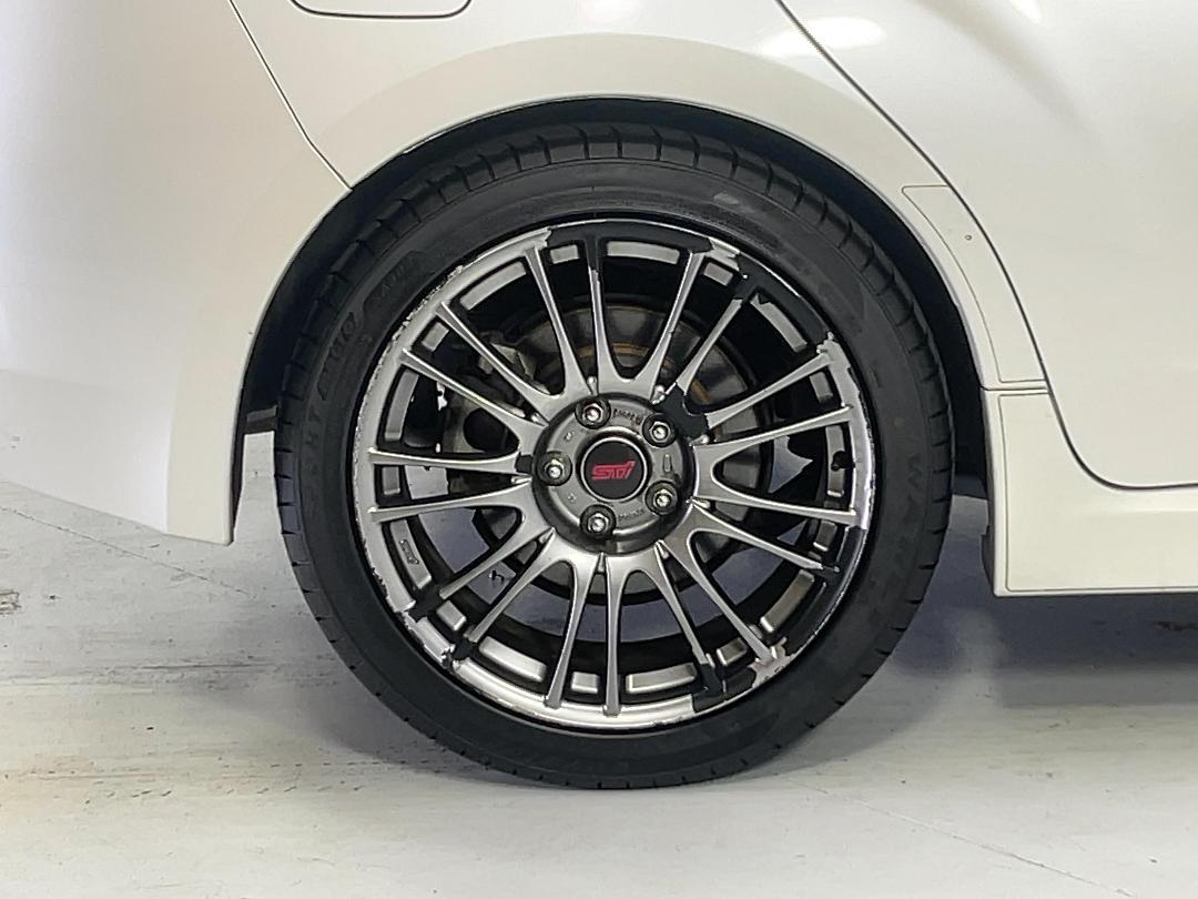 Photo '12' of Subaru Impreza