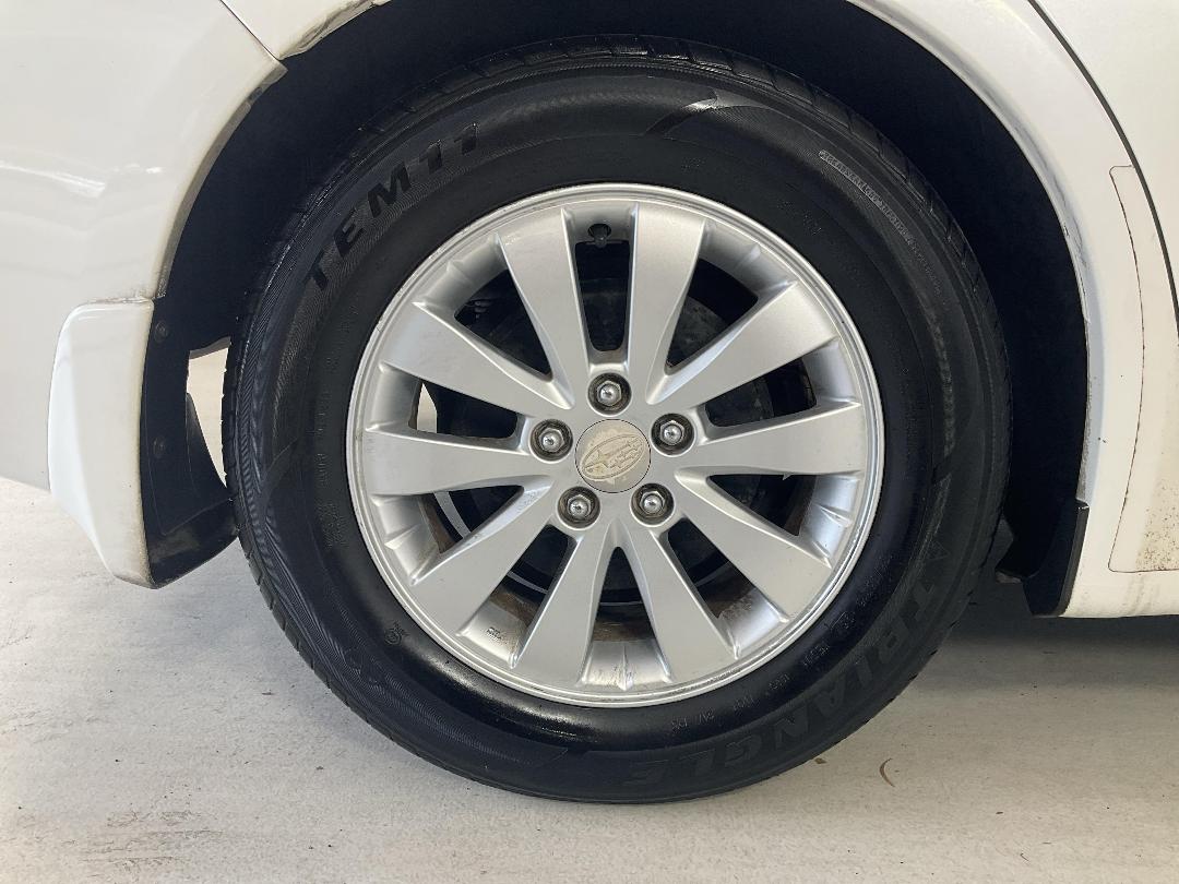 Photo '12' of Subaru Impreza Photo '12' of Subaru Impreza