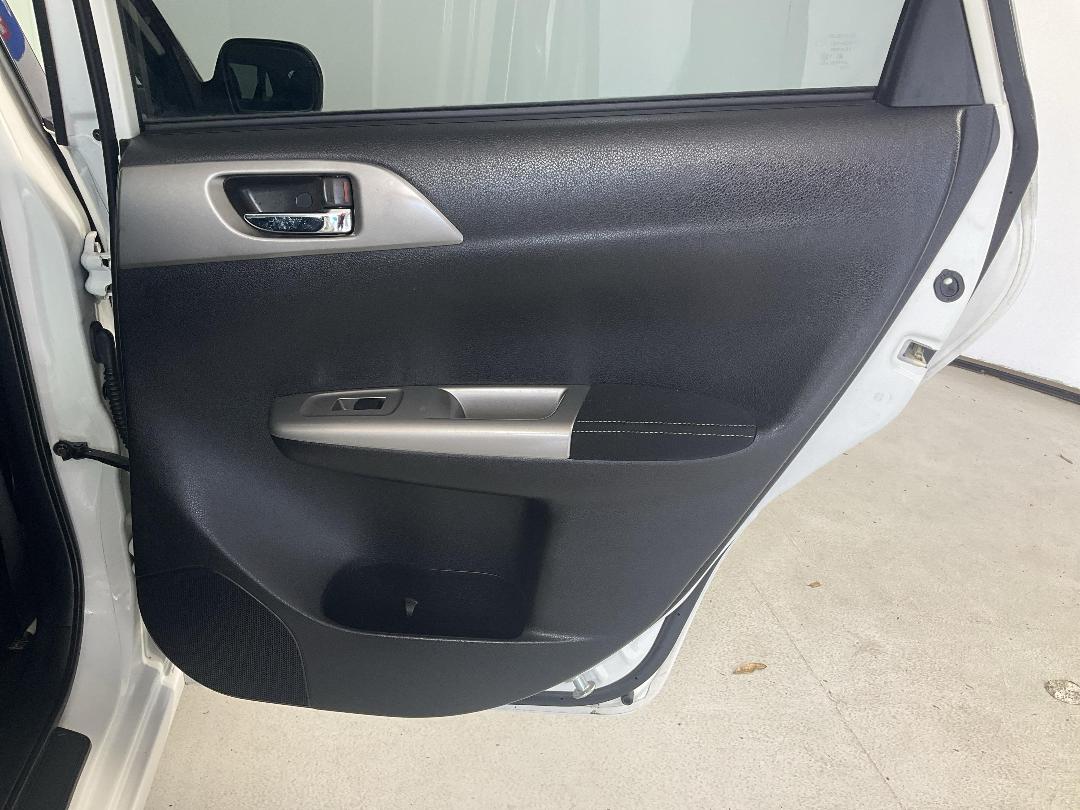 Photo '19' of Subaru Impreza Photo '19' of Subaru Impreza