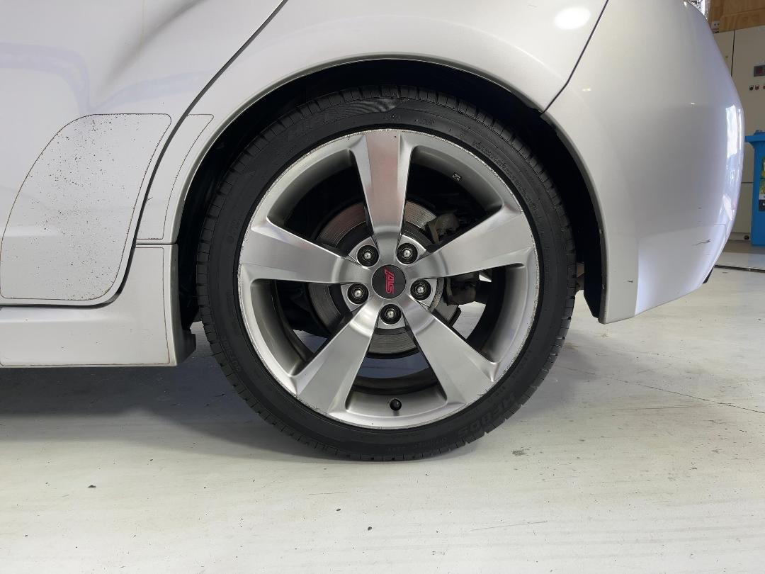 Photo '11' of Subaru Impreza