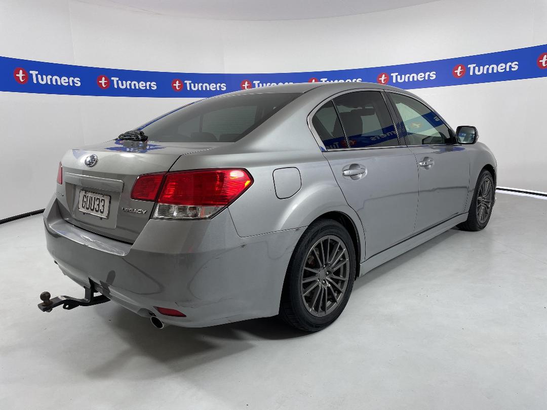 Photo '7' of Subaru Legacy