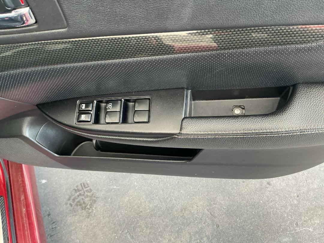 Photo '10' of Subaru Legacy