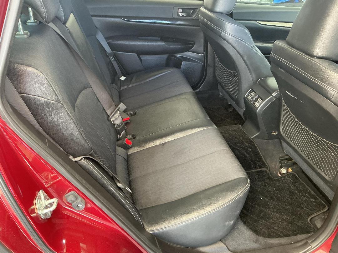 Photo '8' of Subaru Legacy