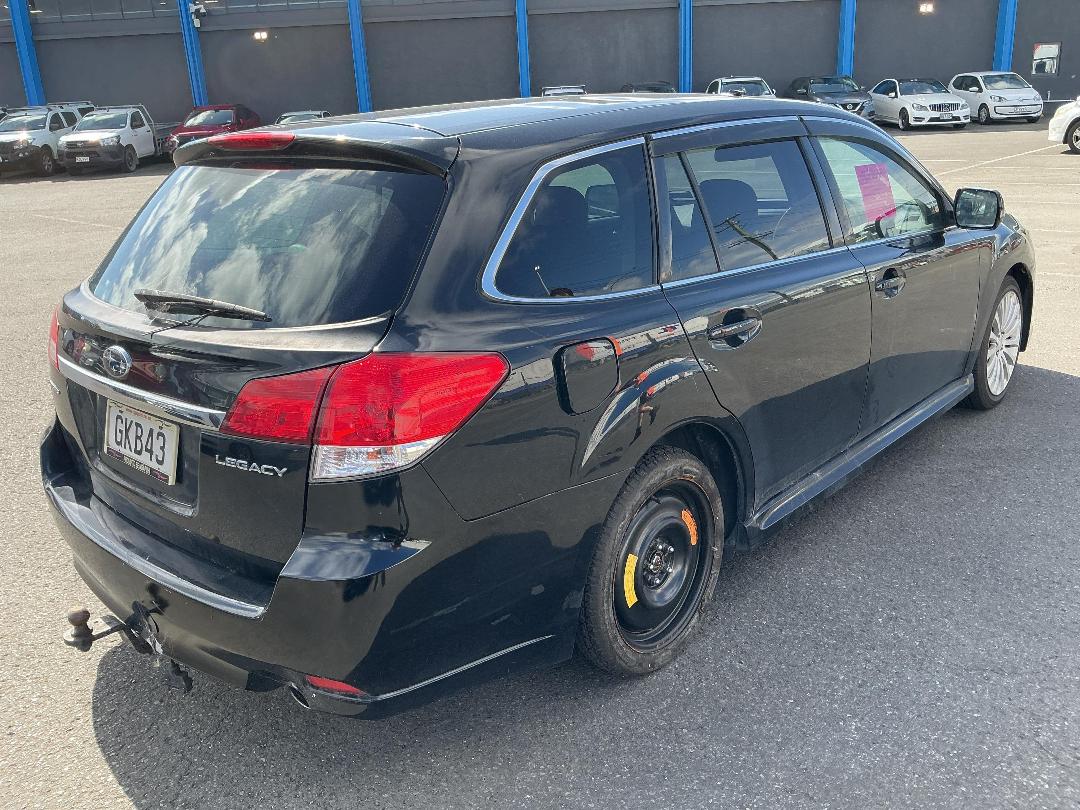 Photo '7' of Subaru Legacy