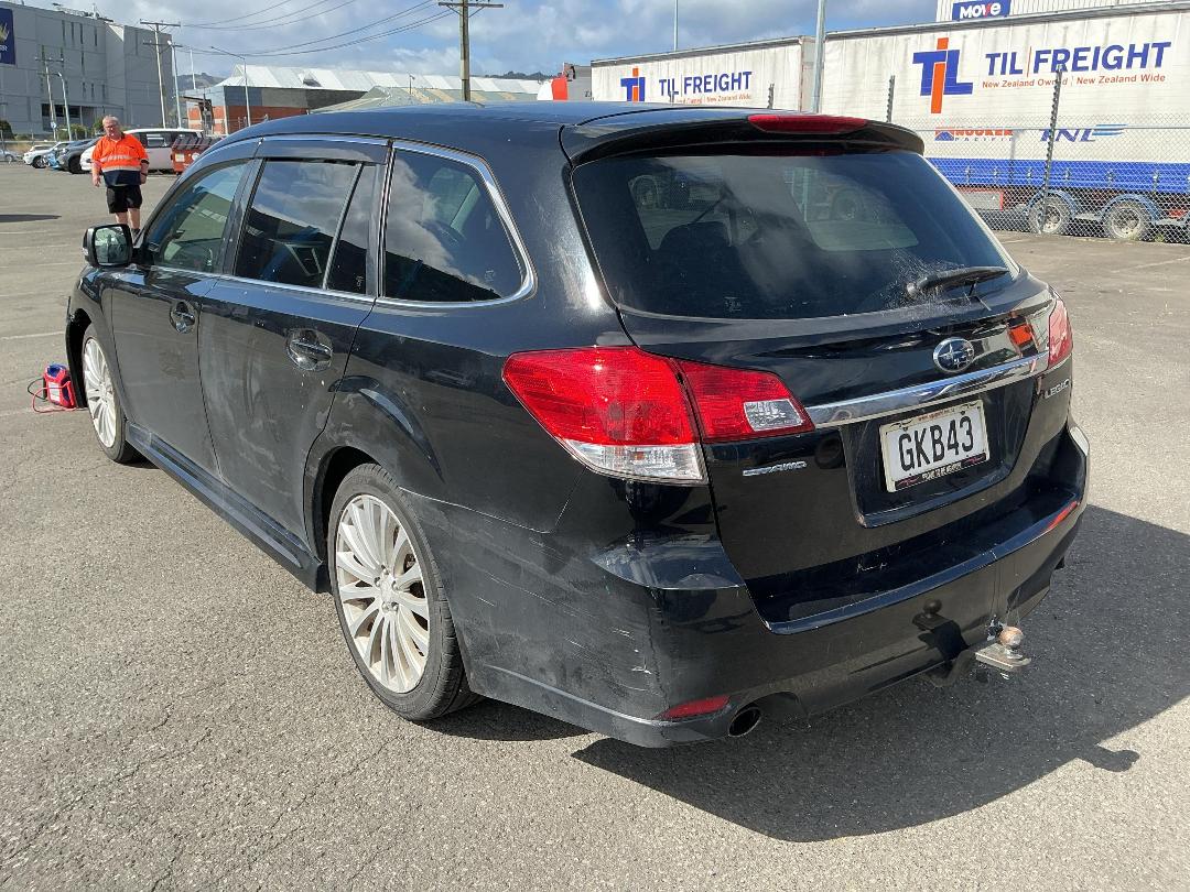 Photo '10' of Subaru Legacy