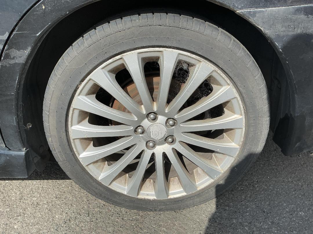 Photo '11' of Subaru Legacy