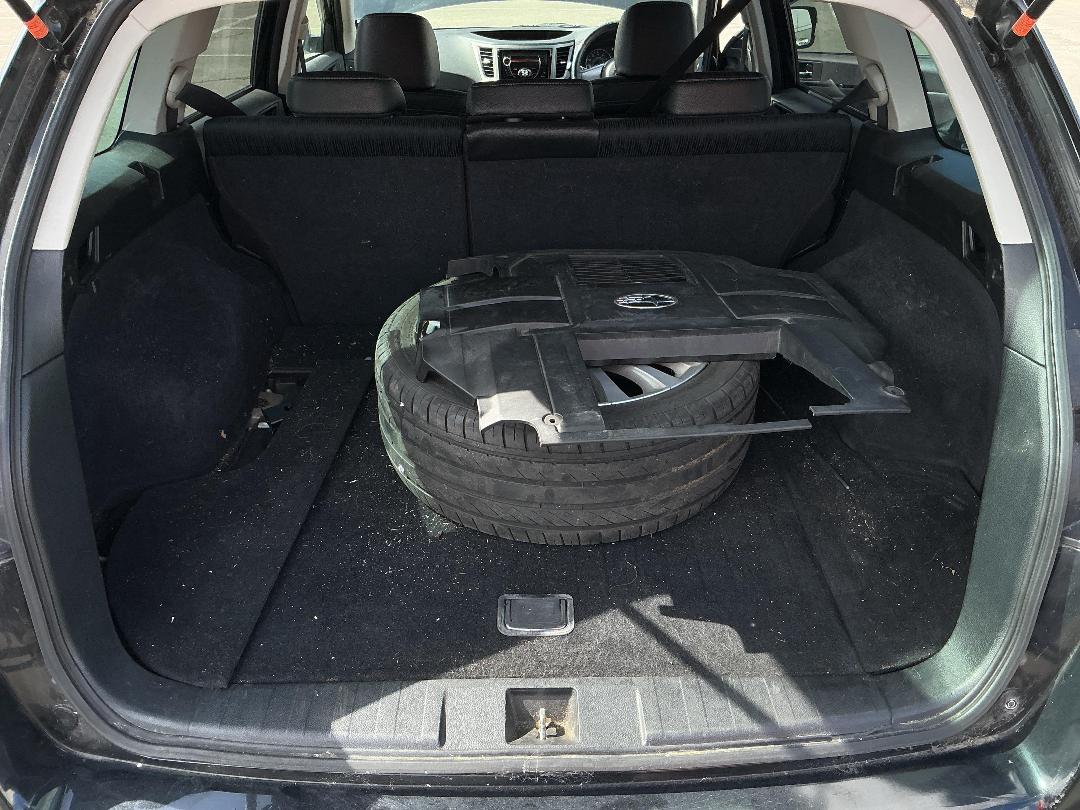 Photo '12' of Subaru Legacy