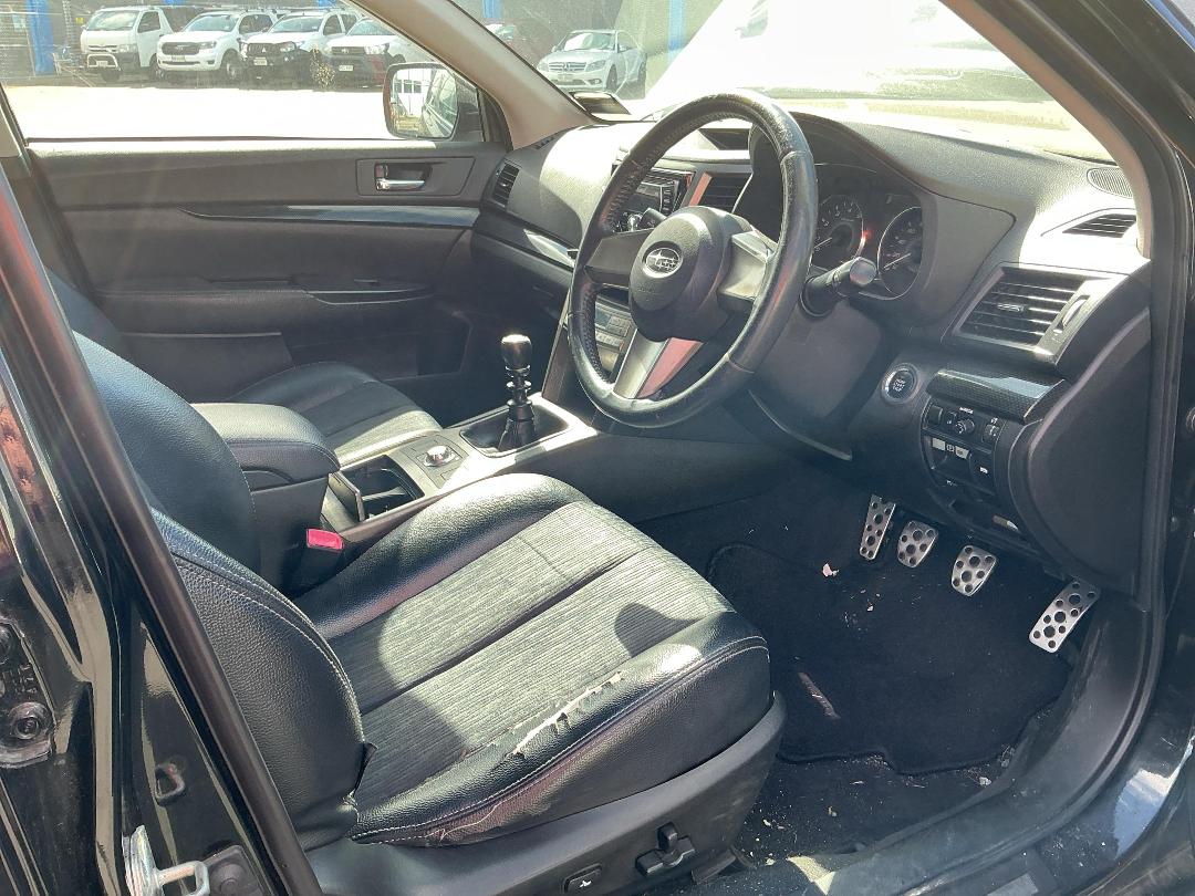 Photo '14' of Subaru Legacy