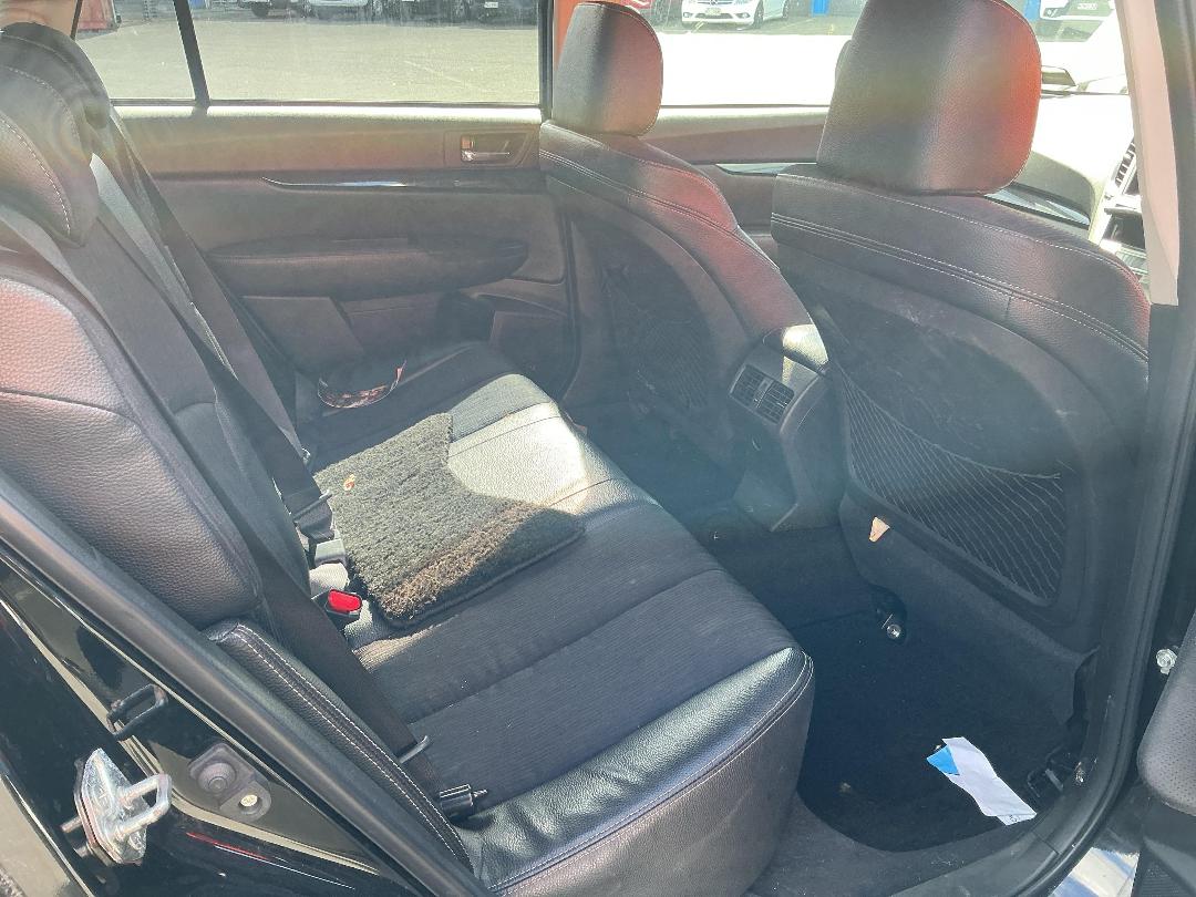 Photo '18' of Subaru Legacy